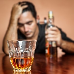 Kadın alkolizm, onunla nasıl başa çıkılacağını Kadın alkolizm, onunla nasıl başa çıkılacağını